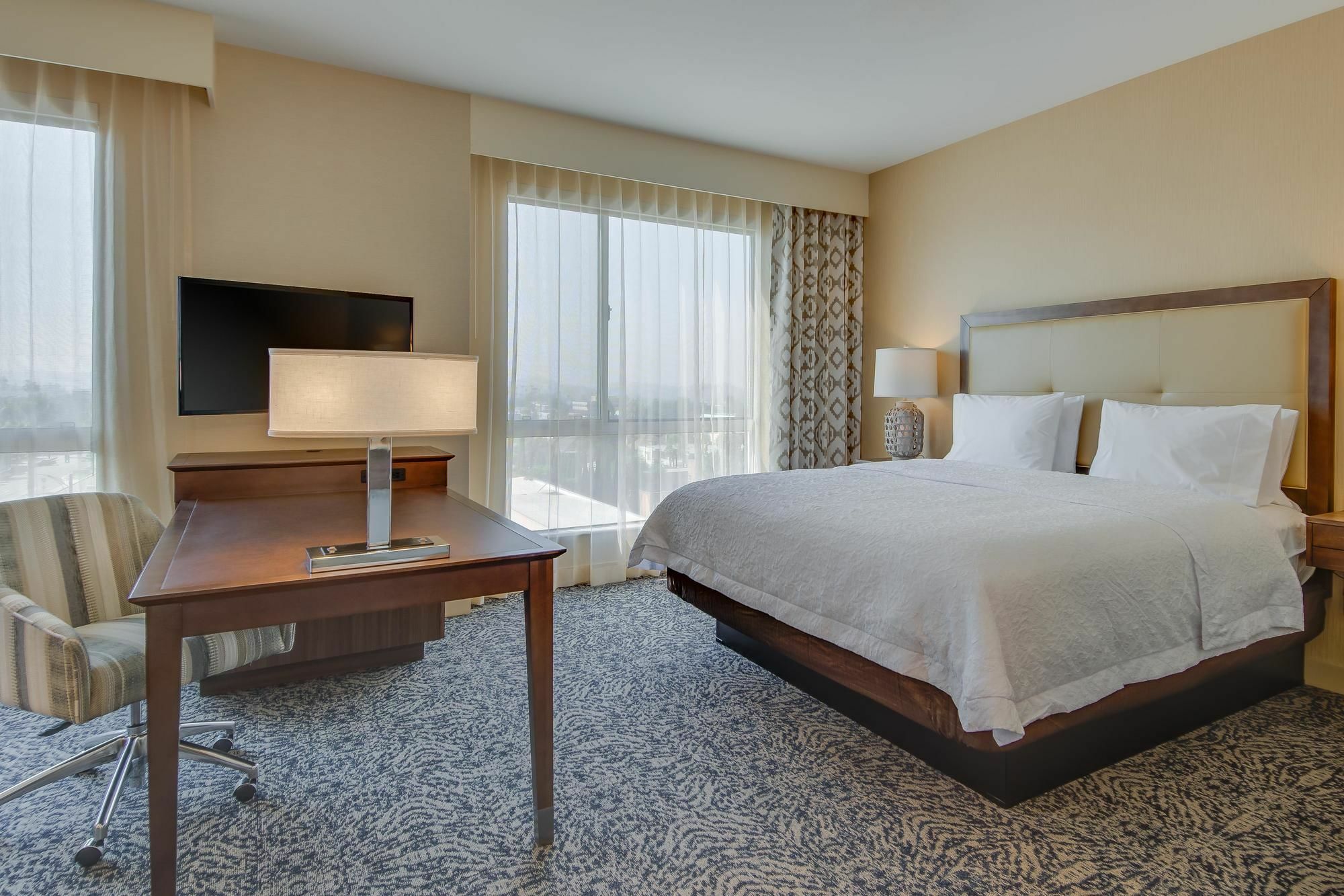 Hampton Inn & Suites Los Angeles - Glendale Ngoại thất bức ảnh